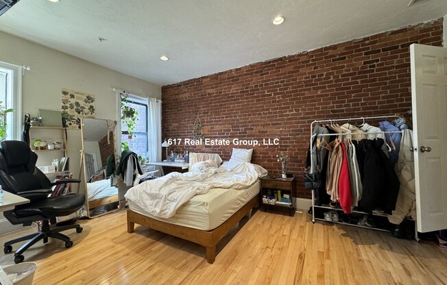 1203 Beacon St
