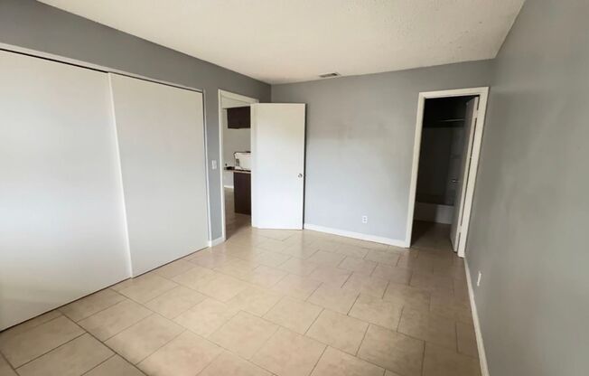 2 beds, 2 baths, 1,000 sqft, $1,495, Unit 4-230