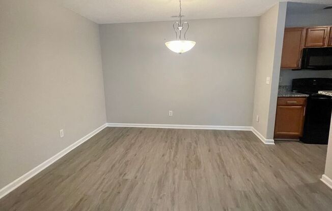 1 bed, 1 bath, $1,215, Unit 333-104