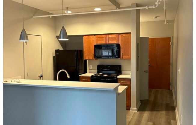 2 beds, 1 bath, 763 sqft, $1,375, Unit Unit 201