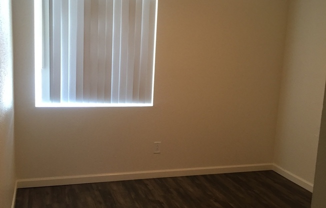 2 beds, 1 bath, 950 sqft, $1,225, Unit 116