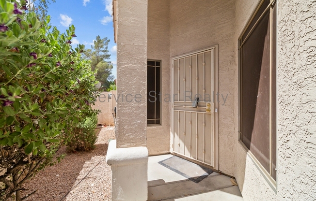 2111 E APPALOOSA RD