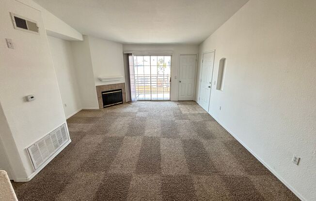 Beautiful 2Bed/2Bath home located in the Coral Palms Community!