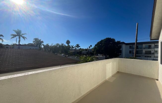 AVAILABLE NOW! SPACIOUS 2 BEDROOM/1 BATHROOM TOP FLOOR APARTMENT WITH GARAGE IN PRIME CROWN POINT LOCATION!!! $3,175/mo