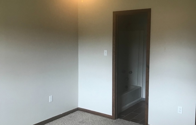 3 beds, 2 baths, $1,700