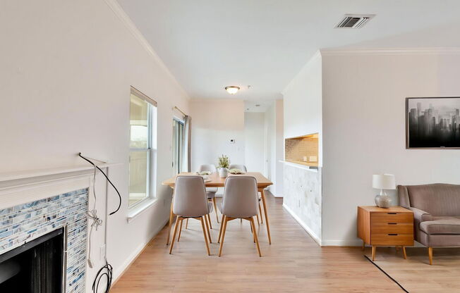 1 bed, 1 bath, 727 sqft, $895, Unit 351