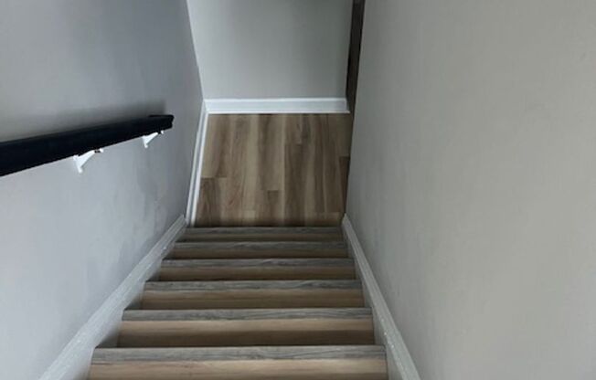 3 bedroom 3.5 bathroom updated townhome