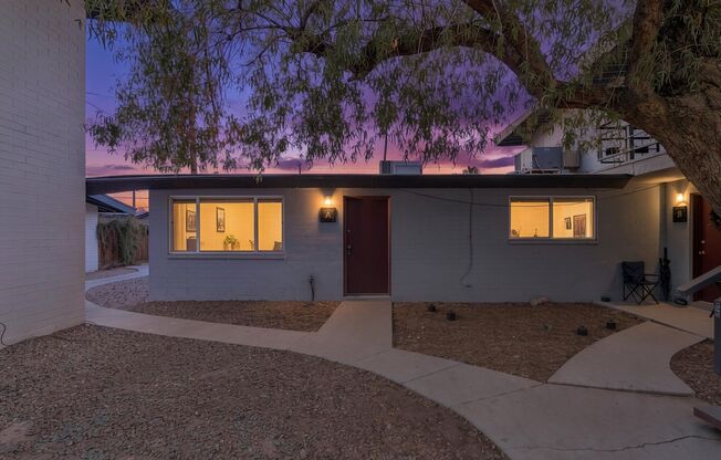 449 N Williams