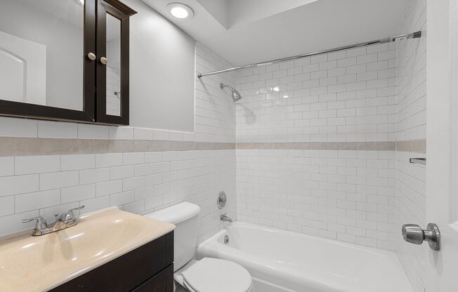 Studio, 1 bath, 447 sqft, $1,575, Unit 413