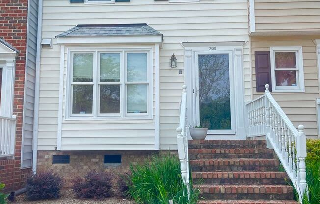2061 Trexler Ct ~ Falcon Ridge Townhomes ~ 2 Bedroom / 2.5 Bathrooms ~ Hardwood Floors downstairs