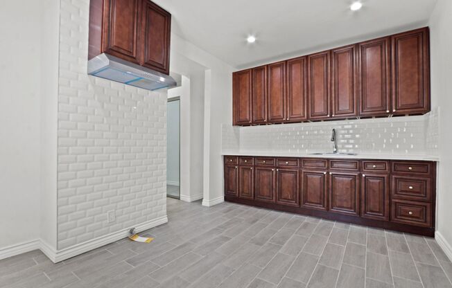 758 E 50th Street