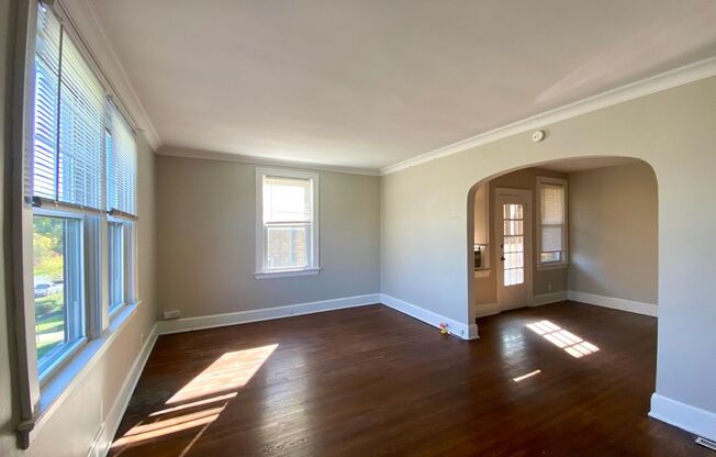 3 beds, 1 bath, 1,000 sqft, $1,500, Unit Unit 2