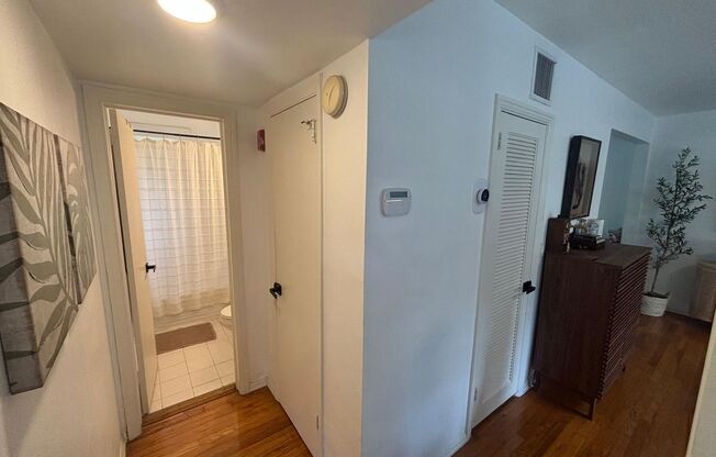 Charming - Premium Location 1 Bed/1 b unit