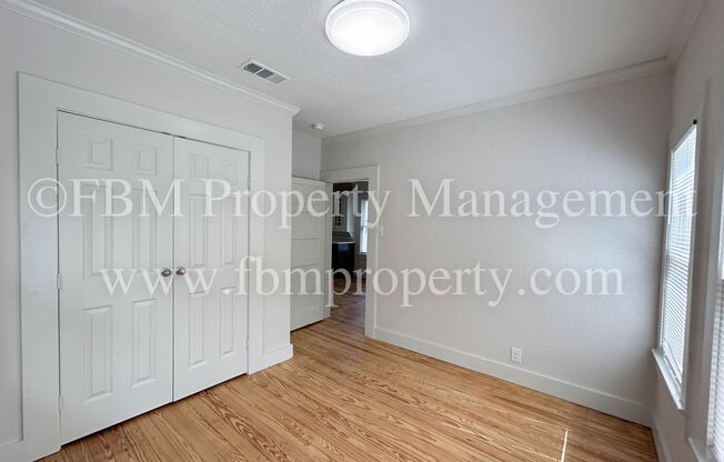 2 beds, 1 bath, $1,600