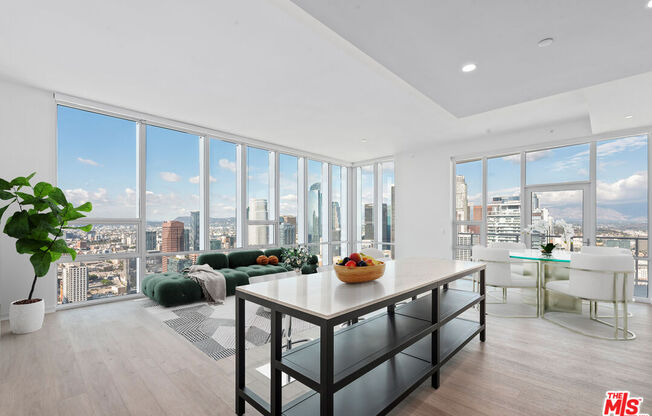 3 beds, 3 baths, 1,709 sqft, $7,788, Unit 5107