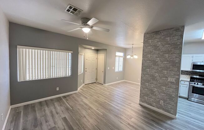 3 Bedroom 2.5 Bathroom Townhouse near Summerlin!