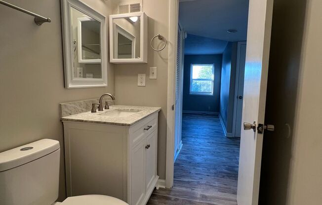 2 beds, 1 bath, $910, Unit Unit 3B