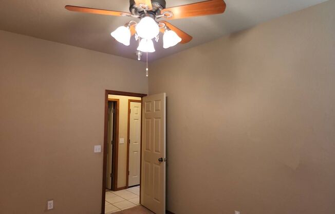 3 beds, 2 baths, $1,450