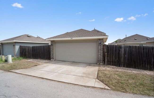 207 Wainscot Oak Way, San Marcos, Texas 78666