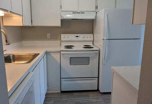 2 beds, 2 baths, 959 sqft, $1,895, Unit 9393