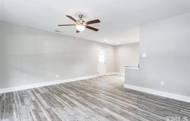 Gorgeous 3/1 Renovated single family home in SE Raleigh - Pet Friendly with Fenced-in Backyard!