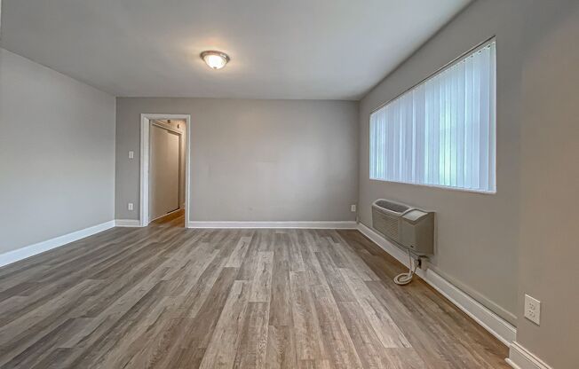 2 beds, 1 bath, 650 sqft, $825, Unit 313-04