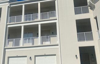 Baldwin Park: Gorgeous 2nd Floor Condo with private elevator