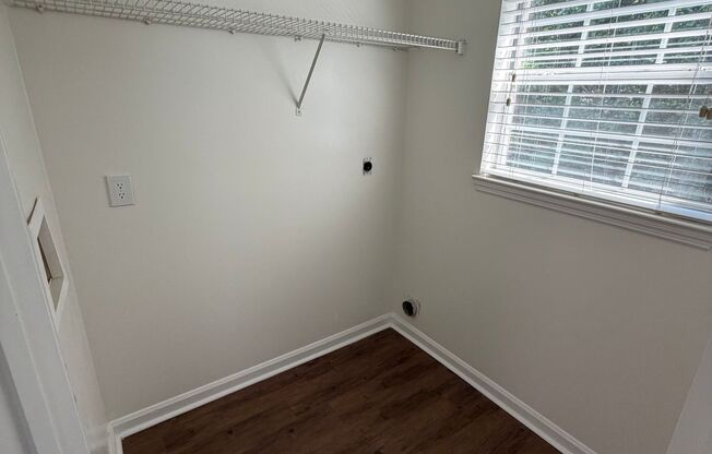 2 beds, 2 baths, 1,189 sqft, $1,650, Unit 922