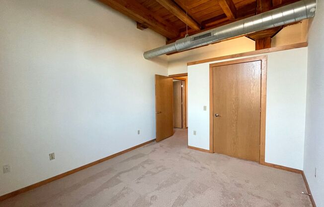 3 beds, 2 baths, 1,360 sqft, $2,800, Unit 307
