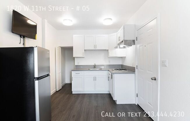 1820 W 11 ST