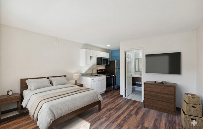 Studio, 1 bath, $899