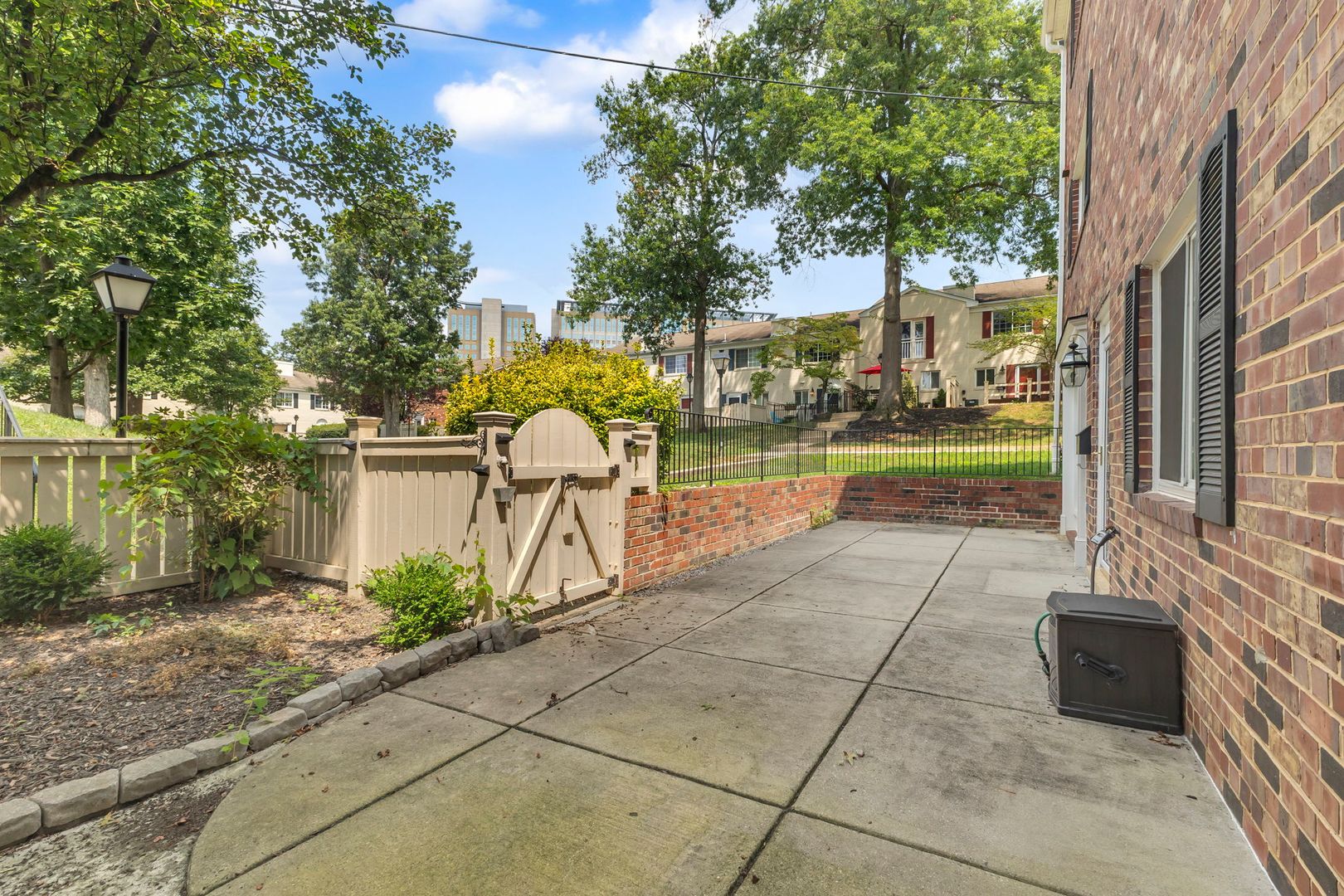 Large, Luxurious 2 Bedroom 2 Bath at Parkside at Alexandria