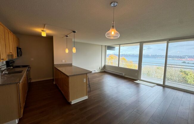 Open Concept Water View Condo - Stadium District