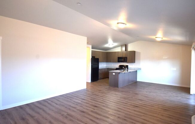 2 beds, 1 bath, 1,062 sqft, $1,500, Unit B209