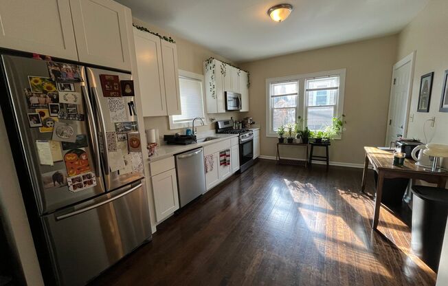 1209-09B E. Kane Pl.