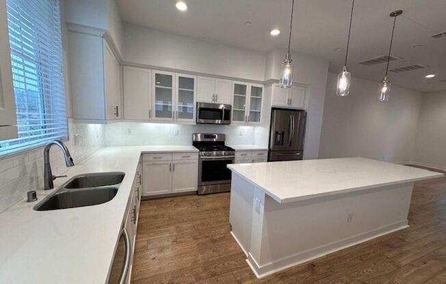 Modern 4BR West Hills Home for Rent | Gated Community + Private Patio