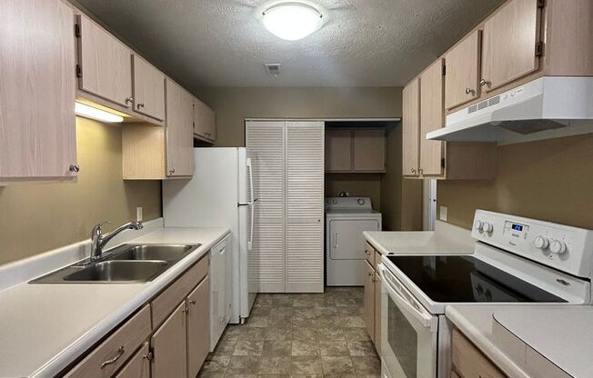 Quail Run Apts. (720 N. 18th Ave.)