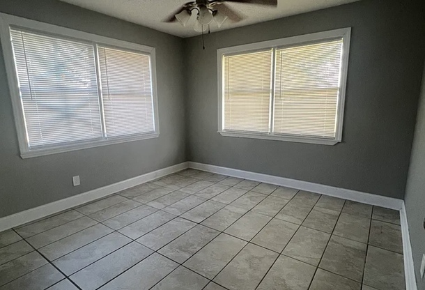 8601 HOMEWOOD LN