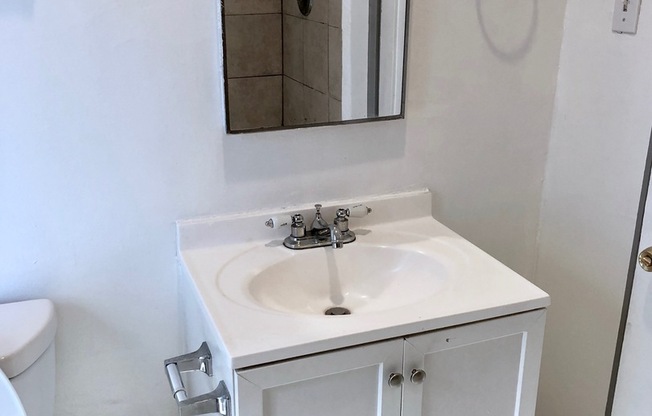 Studio, 1 bath, $1,390, Unit 400