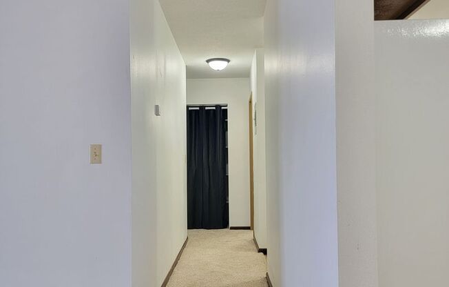 1 bed, 1 bath, 750 sqft, $759, Unit 16