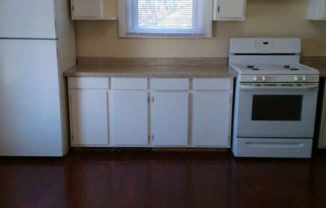 1 bed, 1 bath, 550 sqft, $675, Unit 324-2