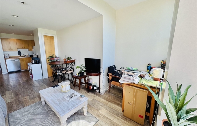 2 beds, 1 bath, 736 sqft, $3,700, Unit 6B