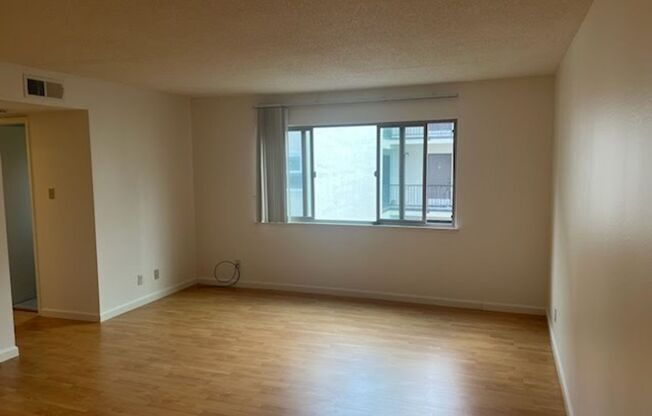 1 bed, 1 bath, 690 sqft, $2,350, Unit #1