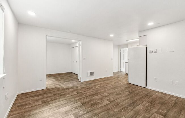 2 beds, 1 bath, 750 sqft, $2,495, Unit 201