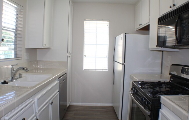 2 beds, 2 baths, $2,875