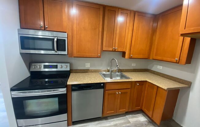 1 bed, 1 bath, 522 sqft, $1,200, Unit 906