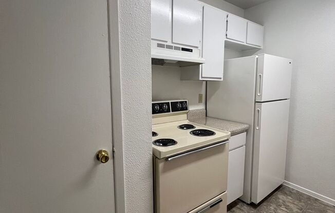 2 beds, 1 bath, 832 sqft, $1,150, Unit 505