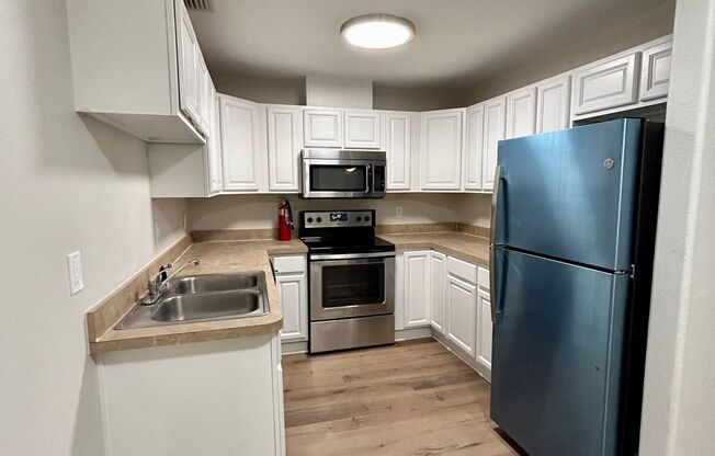 2 beds, 2 baths, 1,000 sqft, $1,499, Unit 205