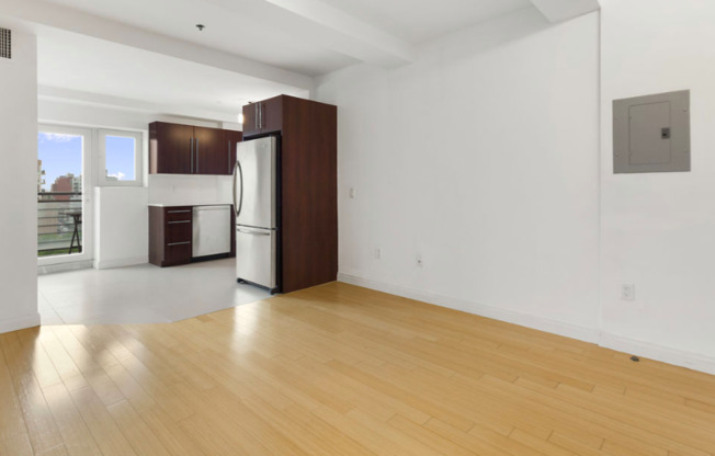 302 2nd St 7B