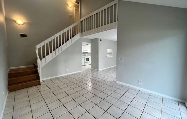 Stunning 3bed/2bath townhome available in the heart of Palm Beach Gardens.